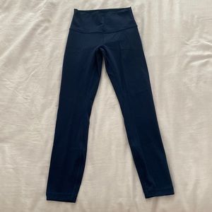 Lululemon Wunder Unders in Navy Blue Size 4